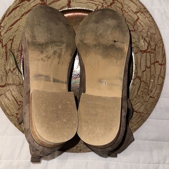 CG 9 Tan Faux Suede Laser Cut V Cut Ankle Booties - Picture 7 of 11